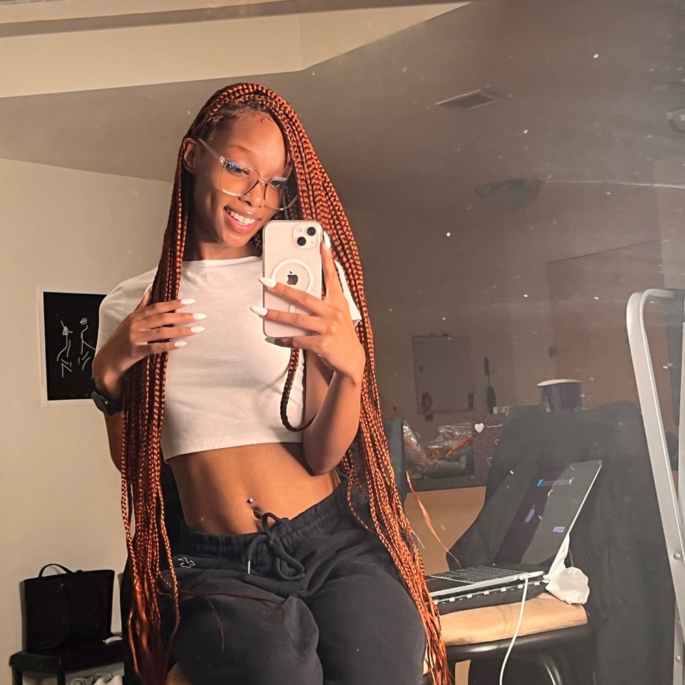 Meet your Posher, Sydni